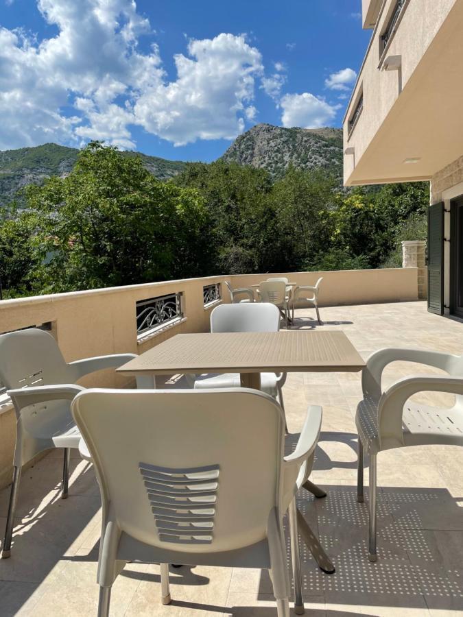 Villa Pul Risan Exteriér fotografie