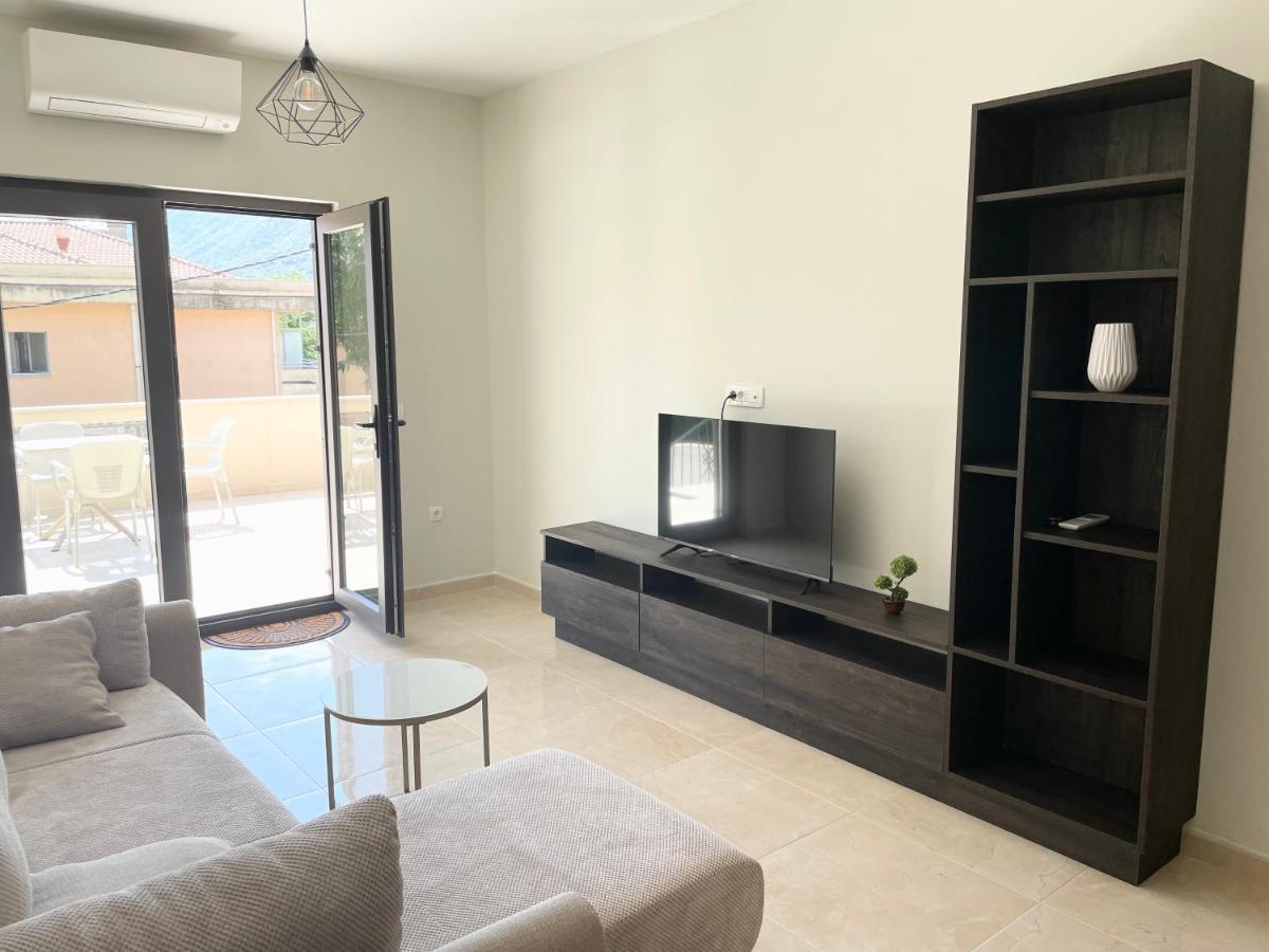 Villa Pul Risan Exteriér fotografie