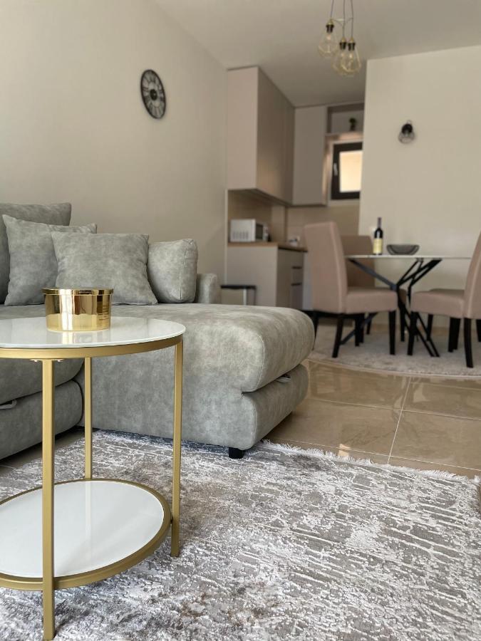 Villa Pul Risan Exteriér fotografie